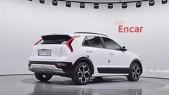 2022 Kia Niro Signature — фото 2