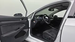 2023 Volkswagen Golf 2.0 TDI Prestige, белый — фото 10