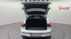 2023 Volkswagen Golf 2.0 TDI Prestige, белый — фото 18