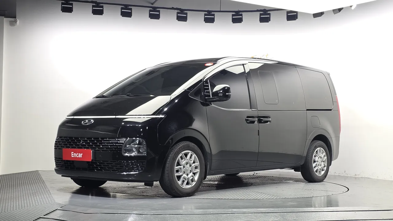 2022 Hyundai Staria Cargo 5-Seater
