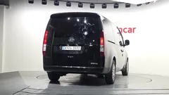 2022 Hyundai Staria Cargo 5-Seater — фото 4