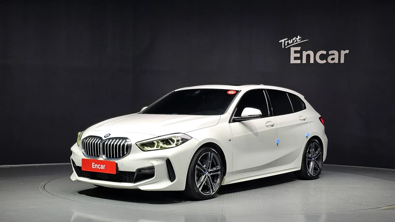 2022 BMW 1-Series 120i M Sports