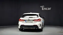 2022 BMW 1-Series 120i M Sports, белый — фото 4