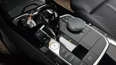 2022 BMW 1-Series 120i M Sports, белый — фото 9
