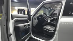 2023 Land Rover Defender 110 D250 SE — фото 10