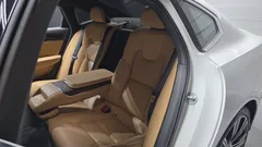2023 Volvo S90 B6 AWD Ultimate Bright, белый — фото 12