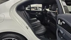 2023 Mercedes-Benz E-Class E220d 4MATIC AMG Line — фото 12