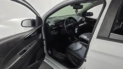 2021 ChevroletGMDaewoo Spark Red Pick Edition, белый — фото 10