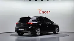 2022 Volkswagen Golf 2.0 TDI Premium — фото 2