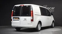 2022 Hyundai Staria Cargo 5-Seater — фото 2