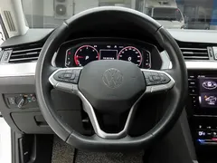 2022 Volkswagen Passat 2.0 TDI Prestige, белый — фото 6