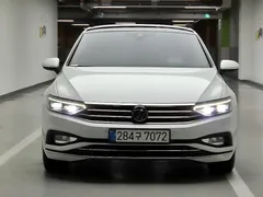 2022 Volkswagen Passat 2.0 TDI Prestige, белый — фото 11