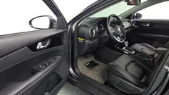 2021 Kia K3 Signature, серый — фото 10