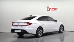 2022 Hyundai Sonata 2.0 — фото 2