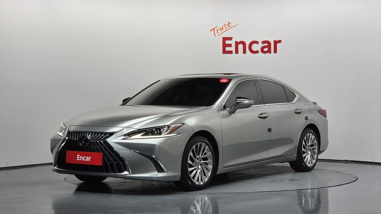 2023 Lexus ES Luxury Plus