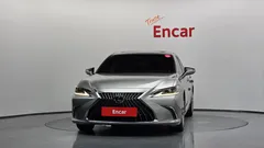 2023 Lexus ES Luxury Plus, серо-серебристый — фото 3