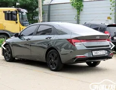 2021 Hyundai AVANTE Smart, серый — фото 3