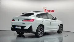 2023 BMW X4 xDrive20i M Sport, белый — фото 2