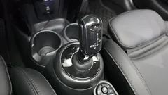 2024 Mini Cooper 클래식 플러스, красный — фото 9