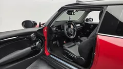 2024 Mini Cooper 클래식 플러스, красный — фото 10