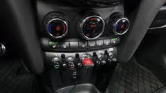 2024 Mini Cooper 클래식 플러스, красный — фото 17