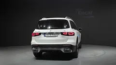 2023 Mercedes-Benz GLB-Class GLB250 4MATIC — фото 4