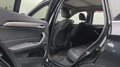2021 BMW X1 xDrive 18d xLine, чёрный — фото 17