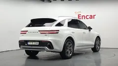 2023 Genesis GV70 2.5T Gasoline AWD, белый — фото 2