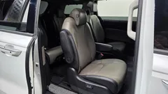 2024 Kia Canival Gasoline 9-Seater Signature, белый — фото 12