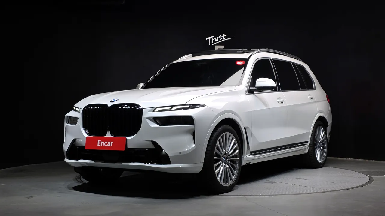 2024 BMW X7 xDrive 40i Design Pure Excellence 6-Seater