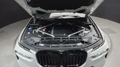 2024 BMW X7 xDrive 40i Design Pure Excellence 6-Seater, белый — фото 6