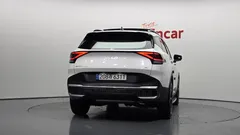 2022 Kia Sportage Signature Gravity 4WD, белый — фото 4