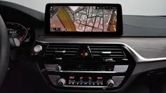 2022 BMW 5-Series 530i Luxury — фото 13
