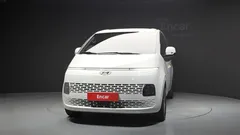 2023 Hyundai Staria 4WD Tourer 9-Seater — фото 3