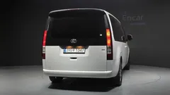 2023 Hyundai Staria 4WD Tourer 9-Seater — фото 4