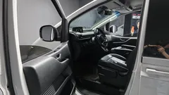 2023 Hyundai Staria 4WD Tourer 9-Seater — фото 10