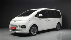 2023 Hyundai Staria 4WD Tourer 9-Seater — фото 13