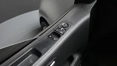 2023 Hyundai Staria 4WD Tourer 9-Seater — фото 18