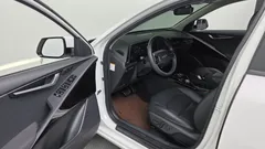 2022 Kia Niro Signature, белый — фото 11