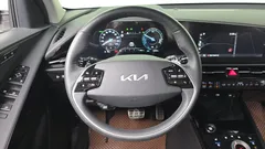 2022 Kia Niro Signature, белый — фото 14