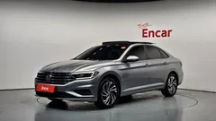2021 Volkswagen Jetta 1.4 TSI Prestige, серо-серебристый — фото 1