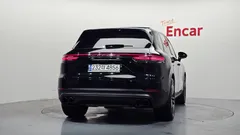 2023 Porsche Cayenne 3.0 PLATINUM EDITION — фото 4