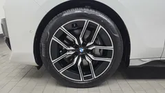 2023 BMW 7-Series 740i sDrive M Sport, белый — фото 5