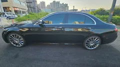 2022 Mercedes-Benz E-Class E350 4MATIC AMG Line — фото 4
