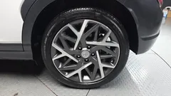 2023 Hyundai Kona Inspiration, белый — фото 5