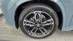 2023 BMW X1 sDrive 20i M Sport, синий — фото 5