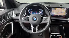 2023 BMW X1 sDrive 20i M Sport, синий — фото 17