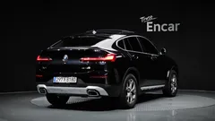 2023 BMW X4 xDrive20i xLine, чёрный — фото 2