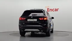 2022 BMW X1 xDrive 20i xLine — фото 4