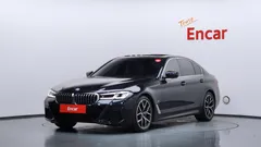 2022 BMW 5-Series 530i M Sport Package, чёрный — фото 12